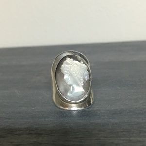 Silver Silhouette Ring